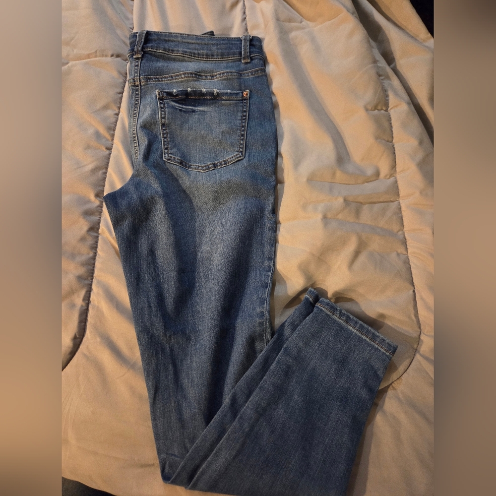 Maurices Everflex Highrise Super Skinny Jeans Size 10
